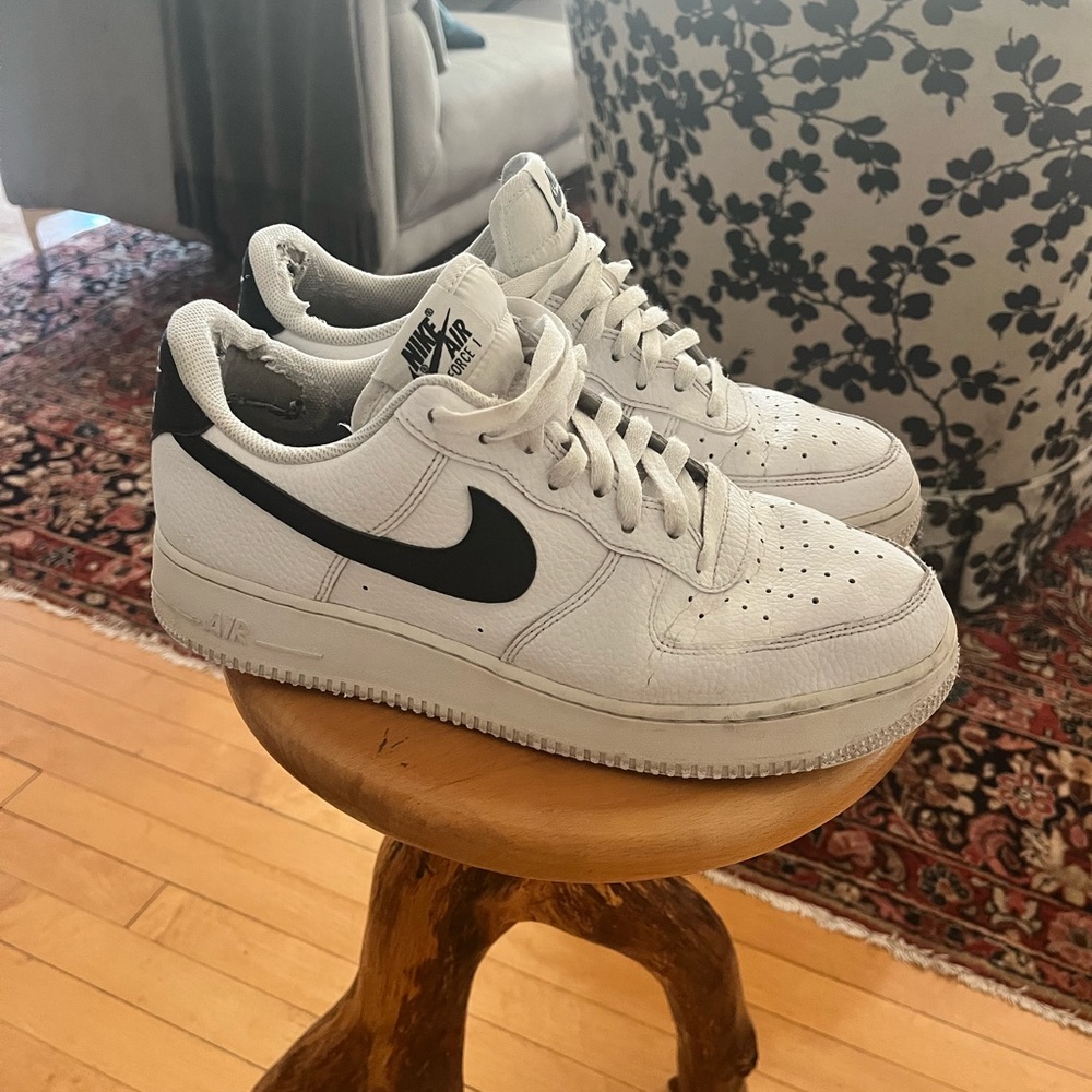 Nike Air Force 1 mens size 10 white